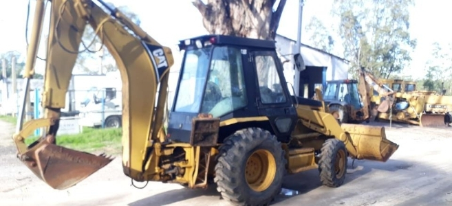 Combinada CAT 416B 4x4